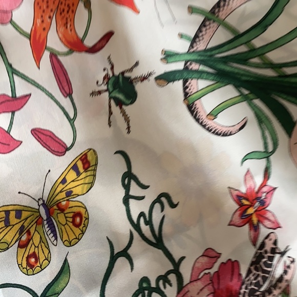 LUXURIOUS QUALITY - Picture 3 of 3